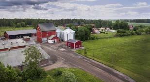 Själva gården omnämns redan år 1260 och fick troligen sitt namn av Söderköpings borgmästare, Evert Holm, under senare delen av 1500-talet.