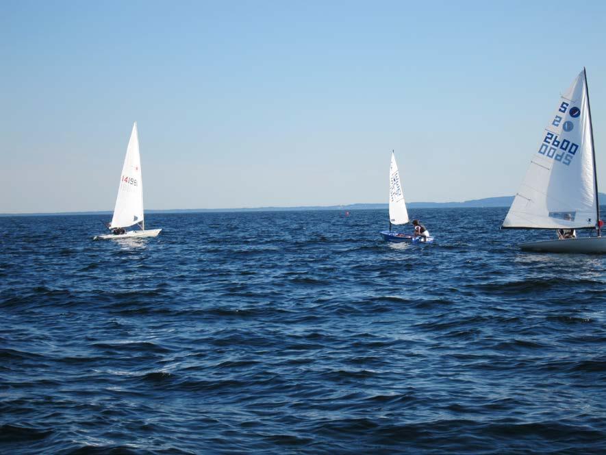 Ungdom/Vuxenkurs i 2-mansbåt En kurs för er som är för stora för optimisten eller vill lära er segling på senare år.
