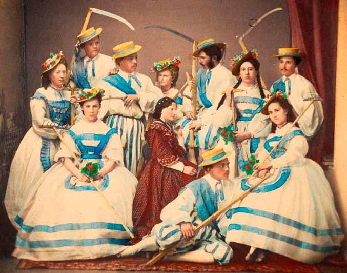 Dansläraren T. Gerbers skapelse, Skördedansen, uppvisades av denna grupp i april 1866. Stående i mitten en femtonårig Siri von Essen, senare gift med August Strindberg.