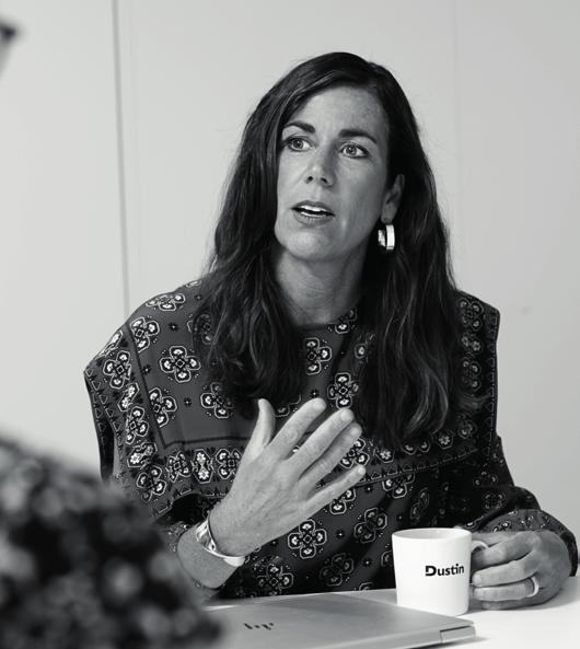 MIA BRUNELL LIVFORS JOHAN FANT Styrelseordförande sedan 2017 Styrelseledamot sedan