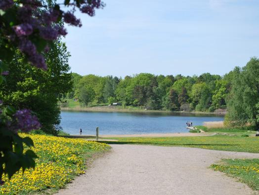 SPELPLATS Fagerlid FAGERLID 24/5 kl 15.00-19.00 Vårkul i parken kl 14.30 Jag slog en kille idag - Orkesterpop kl 15.