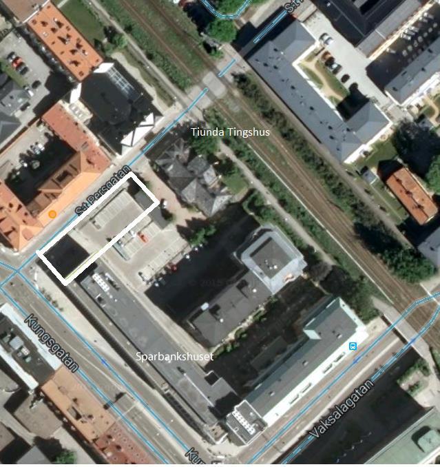 Områdes- och verksamhetsbeskrivning.1 Områdesbeskrivning Byggnaderna ligger på fastigheten Dragarbrunn 1:1 i centrala Uppsala. Området består av flerbostadshus, butiker, restauranger, bank med mera.