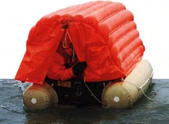 Dacon liferaft/dinghy Dacon har på en av sina modeller kombinerat den lilla gummibåtens egenskaper med att den också kan användas som räddningsflotte.