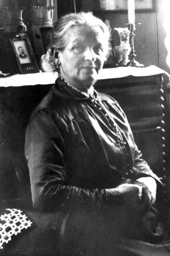 Lärarinnan i Öjersjö skolhus 1890-1923 och hennes anor Bertha Evelina Utberg Född