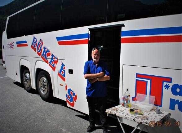 Tidigt på lördagen den 26/5 steg jag och min sambo på en modern turistbuss från Röke Buss för en 7 dagars resa till Österike.