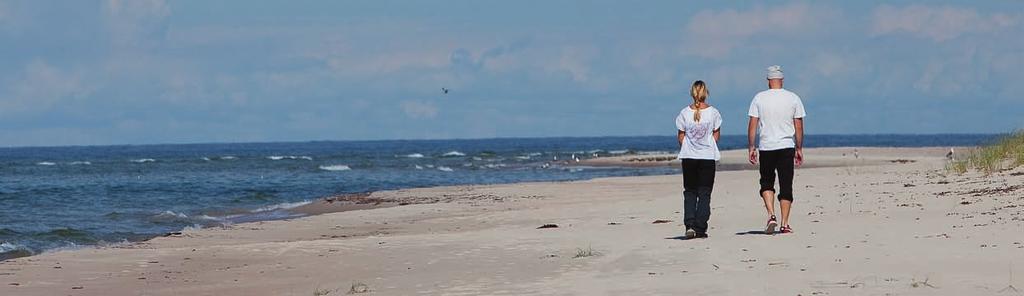 ANTAL BÄDDNÄTTER 2010 UPPDELAT I BÅTKATEGORI (TUSENTAL) Typ av hamn Dagtursbåt motorbåt segelbåt Totalt Hemmahamn Gästhamn Naturhamn Annan ordnad hamn Utomlands Summa Genomsnitt antal personer vid