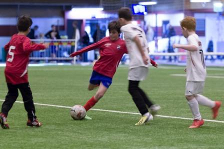 NIVÅ 2 LÄRA FÖR ATT TRÄNA 10-12ÅR MATCH Idé om spelformer med utgångspunkt från lärande ÅLDER SPELFORM BOLL MATCHTID YTA MÅLSTORLEK SPELARE UTG.