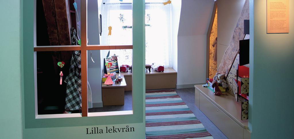 Foto: Foto: Enköpings Namn Efternamn museum Berättelser från lilla lekvrån Enköpings museum På museet i Enköping finns det en liten lekvrå.