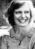 FORMICA MILJÖER FÖR SKOLA OCH UTBILDNING Eva Hoernisch Global Design Manager Elever och lärare spenderar en tredjedel av sin tid i sin skolmiljö och eftersom vi till stor del influeras av vår