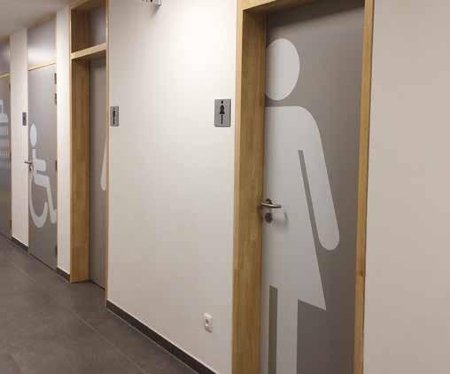 Oavsett om du väljer att färgsätta med accenter, eller föredrar den skandinaviska avskalade designen med svala trädekorer så erbjuder Formica högtryckslaminat en praktisk lösning för interiöra dörrar.
