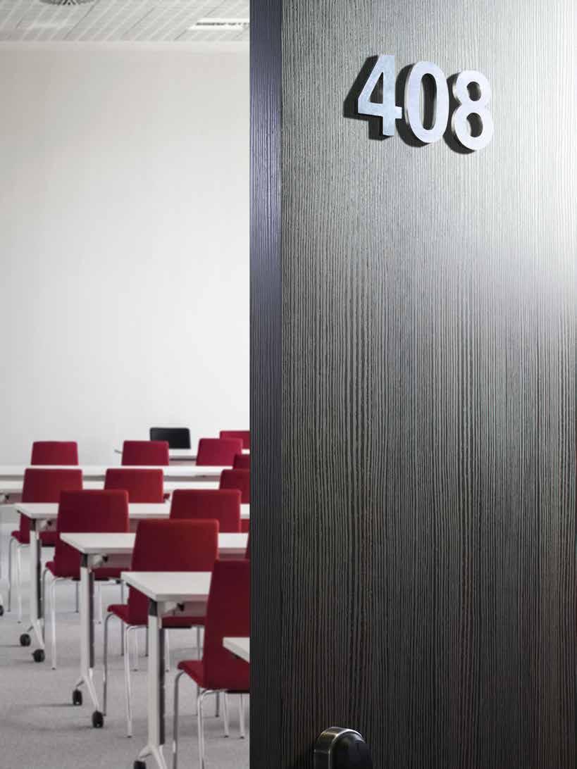 F8851 Classic Wenge Yta: Linewood Utvalda ytor för innerdörrar Den tidlösa ytan Puregrain tillför en naturlig känsla av lätt borstade och oljade trästrukturer till projekt i miljöer som kräver en