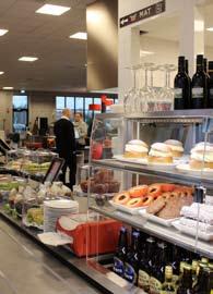 Inn Skulder Långfristiga räntebärande skulder 213 199 201 429 Övriga långfristiga skulder 815 2 520 Uppskjutna skatteskulder 37 031 31 126 Avsättningar 2 914 2 772 Summa långfristiga skulder 253 959
