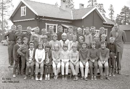 JUNI 13 Biblioteket Malmberget Fotoutställning på biblioteket Malmberget juni-aug. Försvunna samhällen med bilder från Dennewitz, Robsam, Tingvallskulle och Vitåfors. Kl 17.00-20.