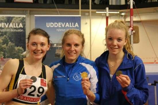 Anna tillsammans med de andra glada K22