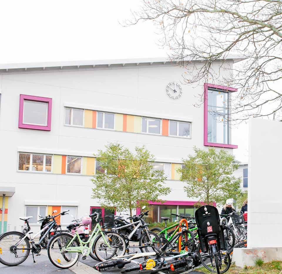 Outnyttjade cykelparkeringar Förutom överfulla cykelparkeringar förekommer även cykelparkeringar som inte används alls eller i liten utsträckning.