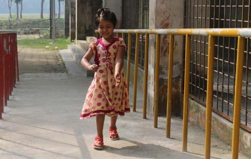 VERKSAMHETSBERÄTTELSE MED EFFEKTRAPPORT Barns rätt till utbildning Bangladesh: Genom ett Rädda Barnen-projekt i samarbete med lokala civila samhällsorganisationer och kommuner har: 7 773 skolbarn har