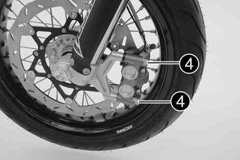Långtidsfett ( s 93) Sätt dit distanshylsorna. 9.52Demontera bakhjulet x 301951-10 301948-10 301944-11 Lyft in framhjulet i gaffeln, placera det i rätt läge och sätt i hjulaxeln.