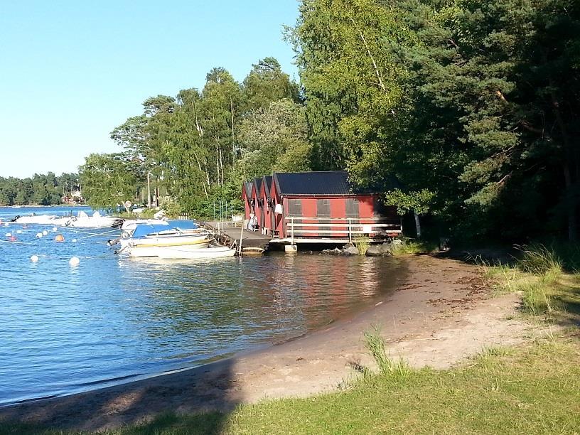 BÅTPLATSER Önskas tillgång till en båtplats på en av de 6 bryggor som tillhör Ramsmora byalag kontaktas i första hand bryggfogden för aktuell brygga och i andra hand hamnkaptenen i Ramsmora