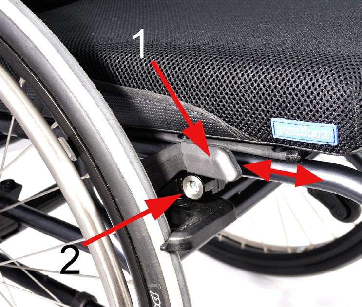 INSTÄLLNINGAR Justering av rullstolens balansering (Fig. 11) 1) Demontera drivhjulen genom att trycka in knappen till snabbkopplingen och dra hjulen rakt ut.