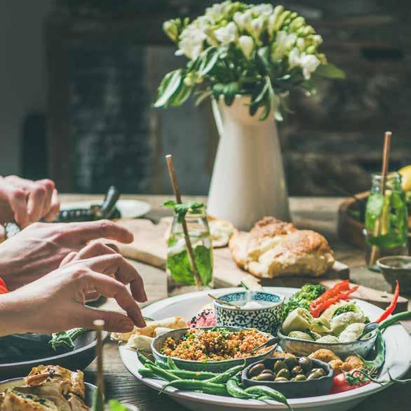 FÖRKOMPONERADE MENYER MINGEL LITEN Spenat & vitostfyllda FIlodegsknyten Zucchiniplättar Kycklingspett Chili & Koriander Chiaröra med tomat Brassicaplättar Aubergineplättar Spenat &