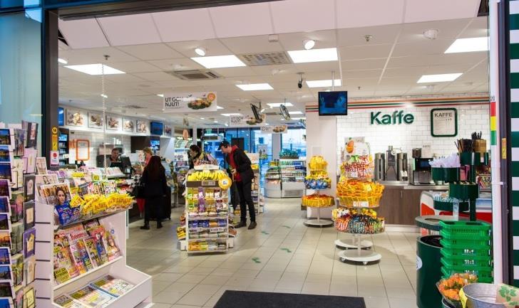Restaurangbutikerna drivs som en franchisekedja i storstadsmiljö och längs väg.
