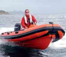 DR 400/450/490 Diving & Rescue Series DR-450 Vår Dive & Rescue serie är arbetsbåtar är byggda för maximal mångsidighet för att ta hänsyn till de speciella