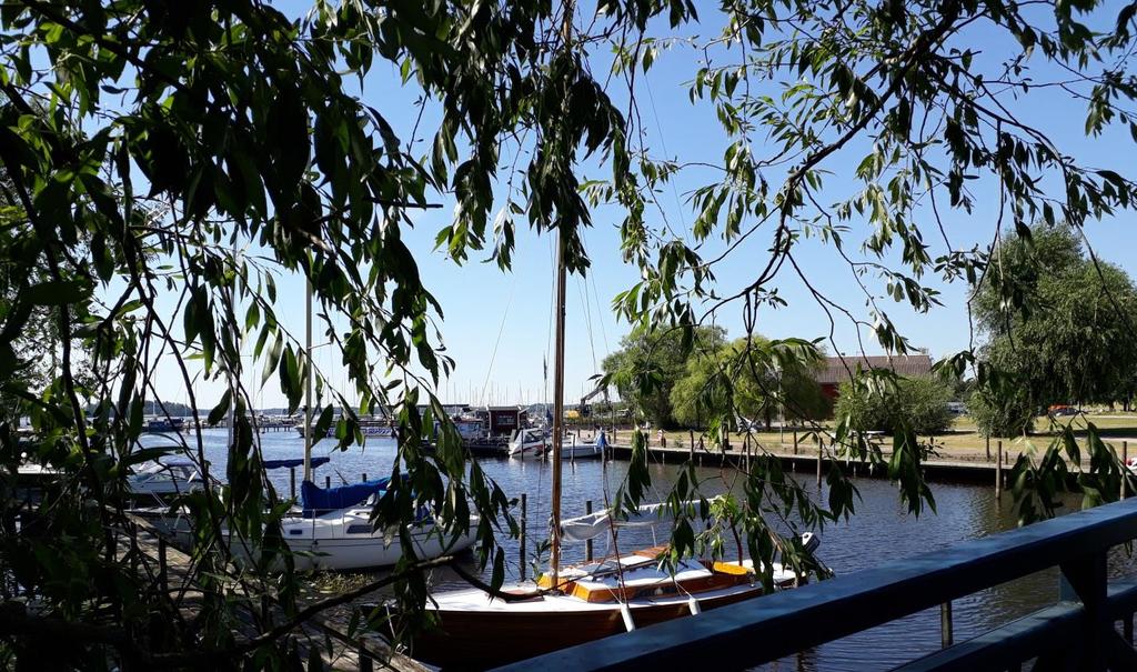 Dnr KS 218/758 217-9-18 Månadsrapport augusti 218 Innehåller månatlig statistik från verksamheterna i Västerås stad Nuläge Befolkning Antalet invånare var sista juli 151 282.