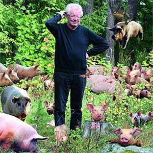 Välkommen till vår visningshall med portar på Granebovägen 3 i Hudiksvall. Vi hjälper dig hela vägen, från måttagning till montering - både för portar och dörrar såklart!