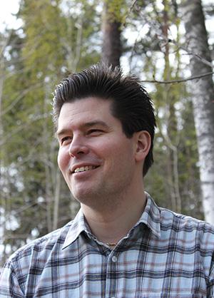 30, 10.45 11.45 Johan Egerkrans är specialist på att teckna monster och väsen av olika slag. Han har ritat dvärgar och troll, vampyrer och spöken.