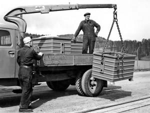beslöt att upplösa den ekonomiska föreningen och att sälja rörelsen. År 1954 köptes fastigheten av Hydrauliska Industri Aktiebolaget i Hudiksvall, i dagligt tal HIAB.