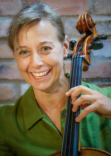 Maria Mengreli är dansare och danslärare Anna-Stina är cellist utbildad i Sverige och Tyskland.