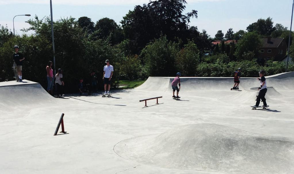 ÅK SKATEBOARD MED BRYGGERIET (MALMÖS SKATEBOARD FÖRENING) I RYDSGÅRD! Testa på att åka skateboard i Rydsgård! Ni behöver bekväma och slittåliga kläder och skor.