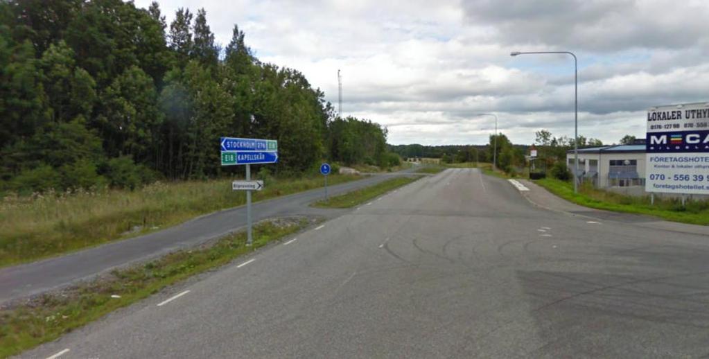 18 Figur 4-5 Gång- och cykelbanan är separerad från gatan Utformningen av entréerna till byggnaderna måste ske på så sätt att dessa är tillgängliga för