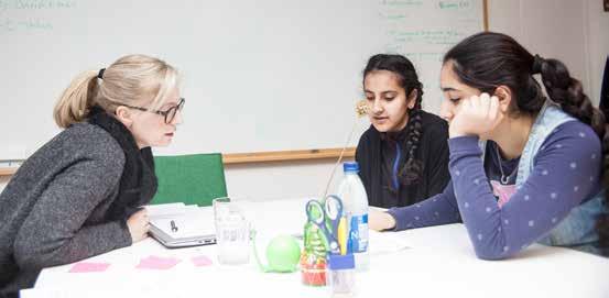 möjligt för att få långsiktighet. Elever på Kryddgårdsskolan intervjuar rektorn om skolans miljöarbete.