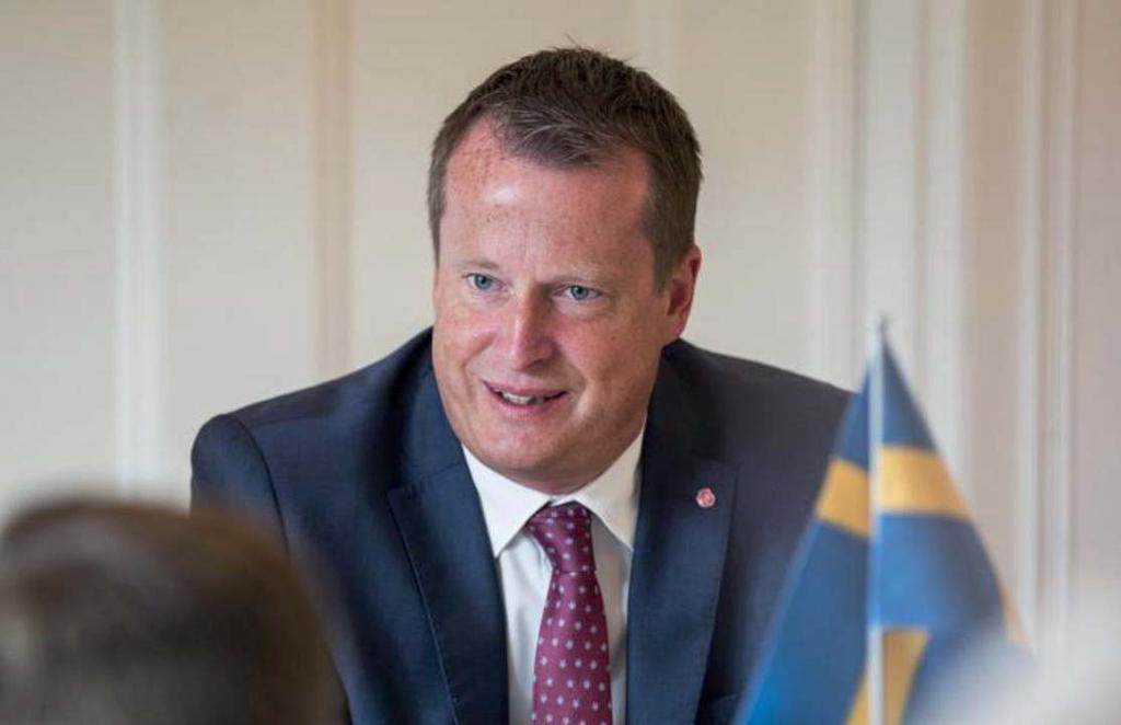 ANDERS YGEMAN Den svenska modellen ska utvecklas - inte avvecklas! Den 9 september går vi ll val. Socialdemokraterna lanserar i och med det största trygghetsprogrammet i modern d.