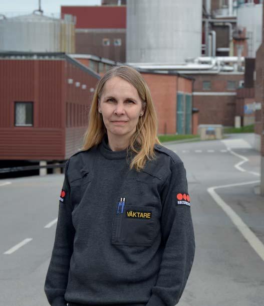 ll vänder ut och in på sig själva för a göra sig förstådda. Trist med onödiga konflikter p.g.a. språkbarriärer, tycker hon och de andra nickar instämmande.