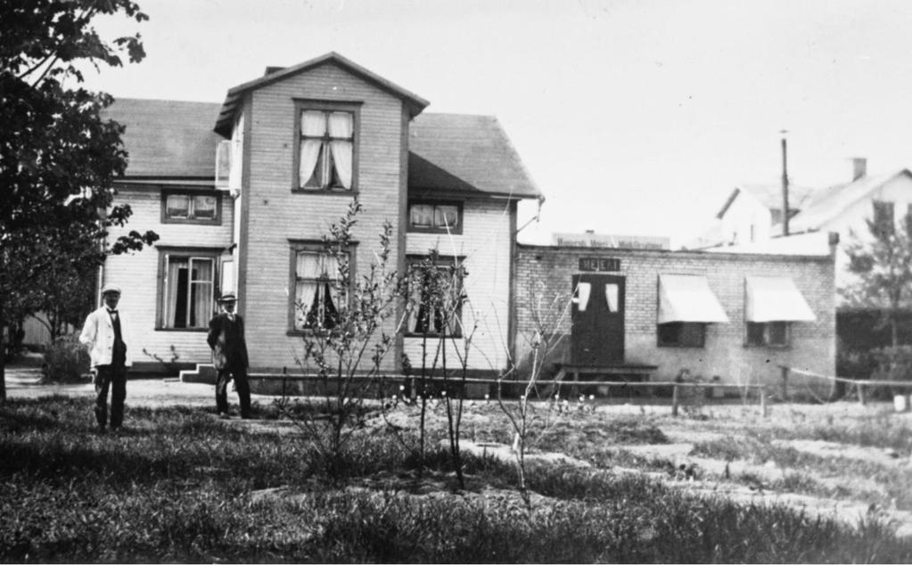 Baksidan på Järnvägsgatan 15, ett av två hus i Vaggeryd som kallades Rylund. Huset byggdes så tidigt som 1899 av Anna Kristina Rydell.