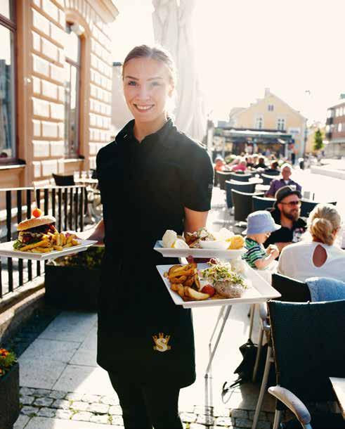 Tfn: 0587-103 50 38 Kafé Strandstugan Sommarkafé i skön trädgård vid Norasjön. Sittplatser både inne och i trädgården. Erbjuder kaffe med dopp med hembakt fikabröd, smörgåsar och NoraGlass. www.