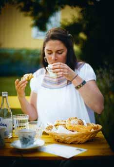 bergslagspraliner.se Tfn: 073-83 69 854, 070-25 62 605 46 Café Lusthuset Plantmarknadens eget café. Dagsfärska bakverk och läckra smörgåsar bakade i eget bageri. Även lättare luncher t.