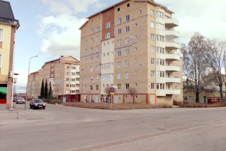 Åker Pers gata 1950 Åker Pers gata, som leder mellan Brittesgatan och Lenngrensgatan på västra sidan av Forssa klack, har fått sitt namn efter Åker Persgården som legat i området.