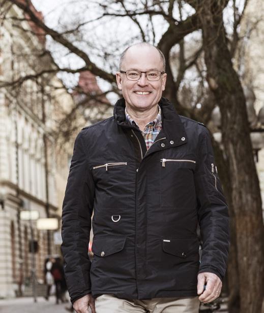 VD HAR ORDET KNUT ROST, VD STADS- UTVECKLING SKAPAR VÄRDE Förvaltningsresultatet ökar med 7 procent och belåningsgraden förbättras och uppgår till 54,6 procent.