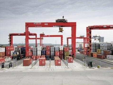 Som ett mått på vad denna förändring innebär, uppger APM Terminals att deras kunder på Maasvlakte 2 kommer att få uppleva en 40 % förbättrad produktivitet till följd av att de har automatiserat