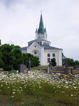 service Närhet till natur God infrastruktur Kyrkan är jämte skolan