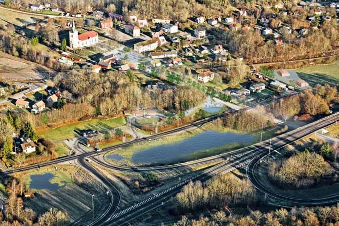 Se över och förbättra kopplingen mellan centrum och rastplatsen och övriga tätorten samt Guö. Utred och planera för att skapa våtmarker och öppna vattenytor.