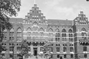 6 Synpunkter på Universitetsbiblioteket på Helgonabacken 22. Har du använt Universitetsbiblioteket på Helgonabacken under 2005? Ja Nej Om du svarat Ja, gå vidare till fråga 23!