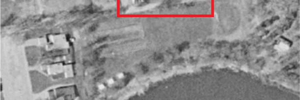 Området har under lång tid använts som parkeringsplats. Figur 2 Bild över planområdet tagen någon gång mellan 1955 och 1967. Ungefärliga läget för fastigheten Skeppet 12 är markerat med rött.
