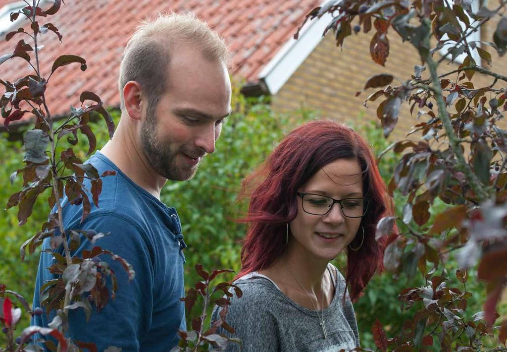 16 Jag gillar småstadskänslan Det här är Elin och Olof. De har flyttat från centrala Skara, där de bott i lägenhet i två år, till tätorten Ardala.