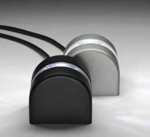 Arco Arco är en led-armatur designad för att med ljus förstärka fönsterproﬁler, dörrar och bågar. Tillverkad av aluminium och kan beställas med olika ytbehandlingar. Lins tillverkad i PMMA.