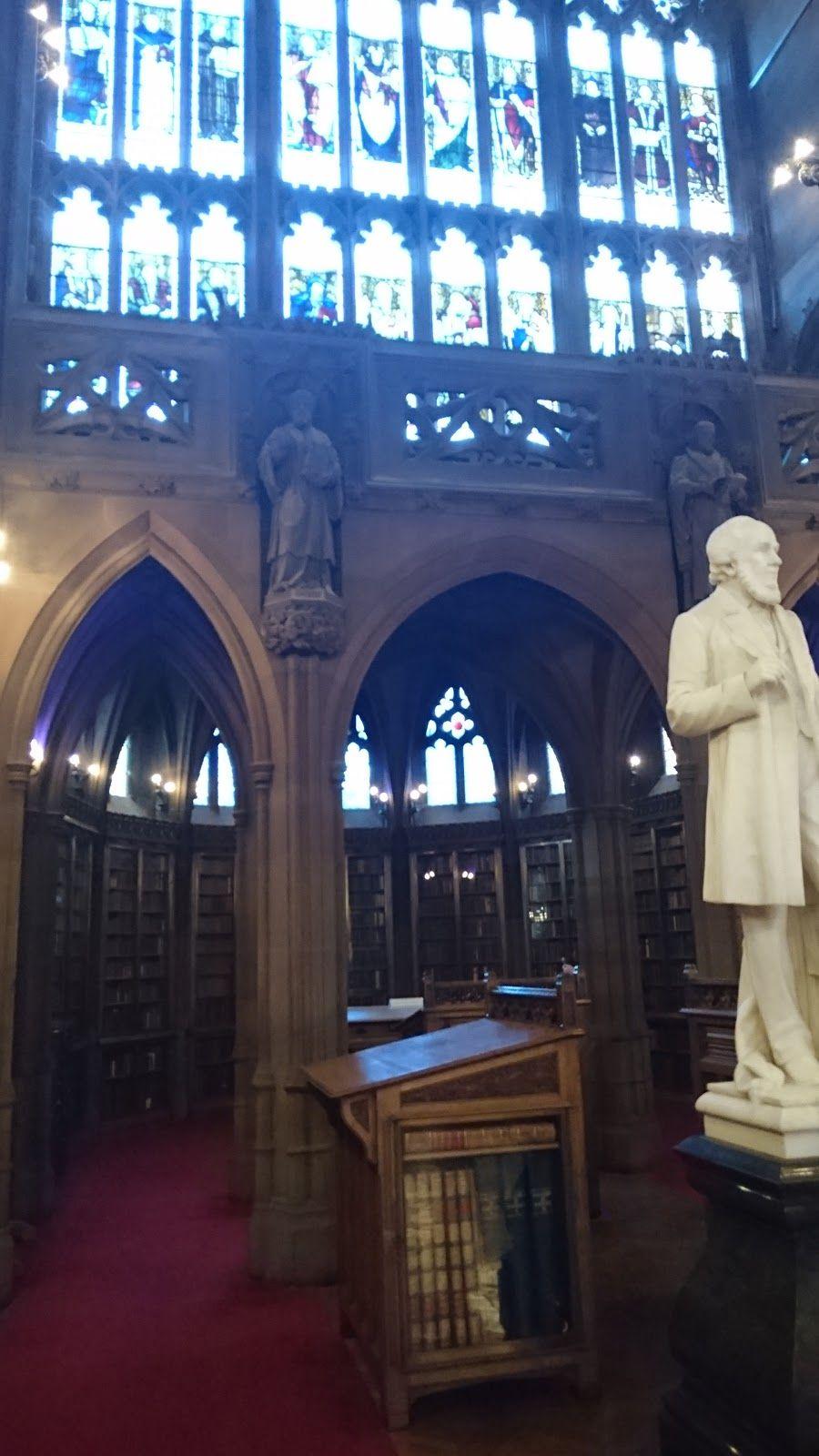 John Rylands Library, Manchester När John Ryland dog 1888 testamenterade han ca 2,5 miljoner pund till sin hustru Enriqueta.