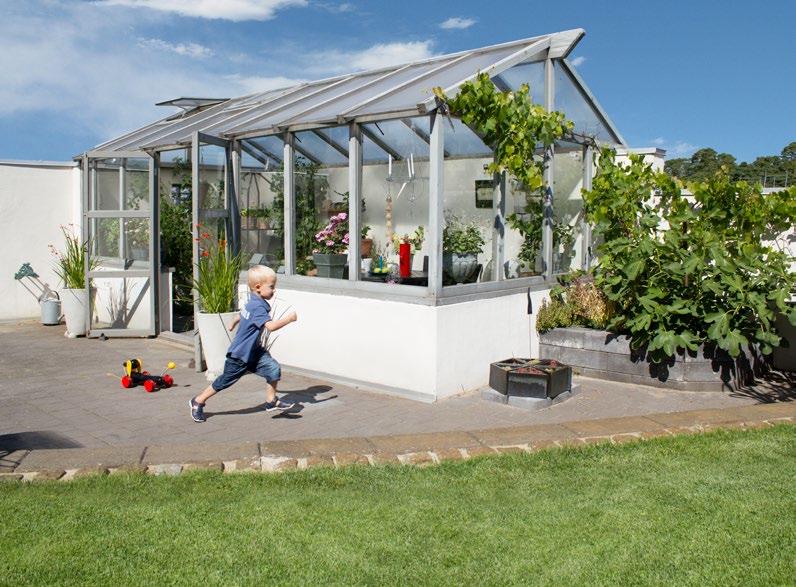 Poolhus Komplettera villan med ett vackert poolhus i samma material.